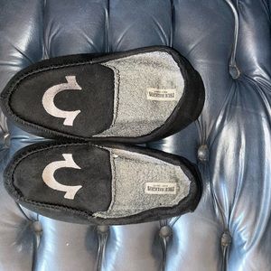 True Religion Men’s Slippers